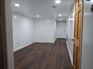 5719 W Giddings St, Chicago, IL 60630