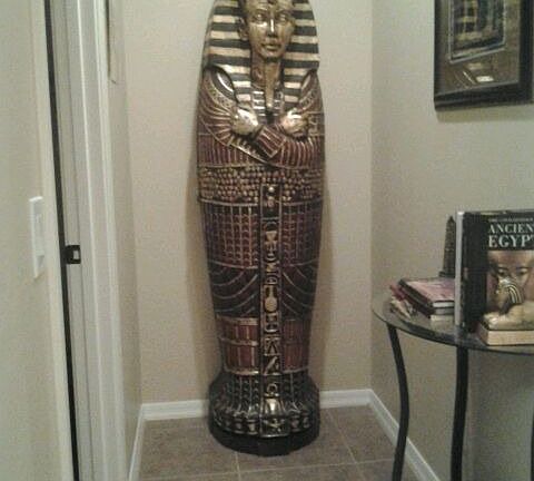 Alcove into laundry room