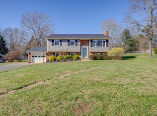 105 Maplewood Dr, Forest, VA 24551