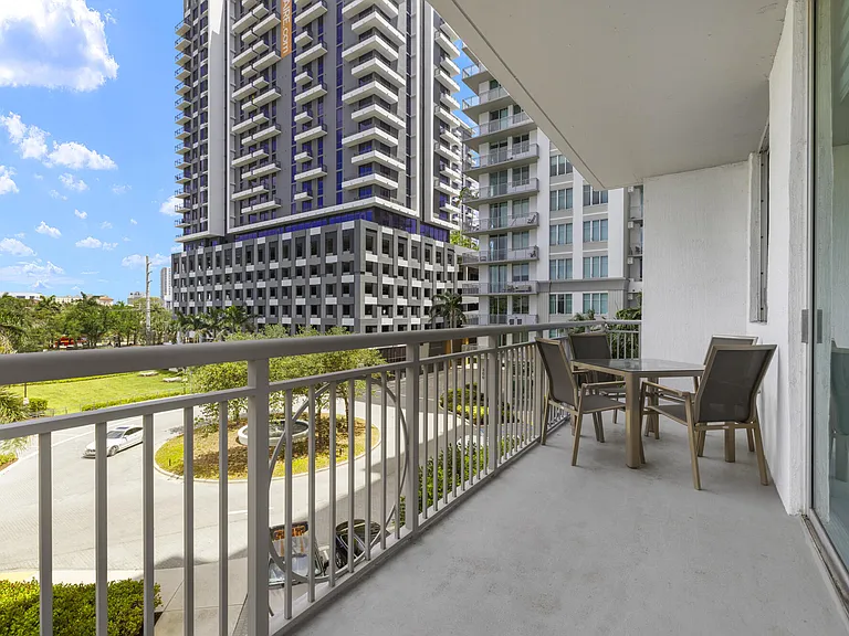300 S Australian Ave — Photo 18