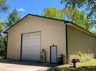 7905 Susan Shores Dr, Charlevoix, MI 49720