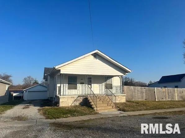 305 E Jackson St, Pinckneyville, IL 62274