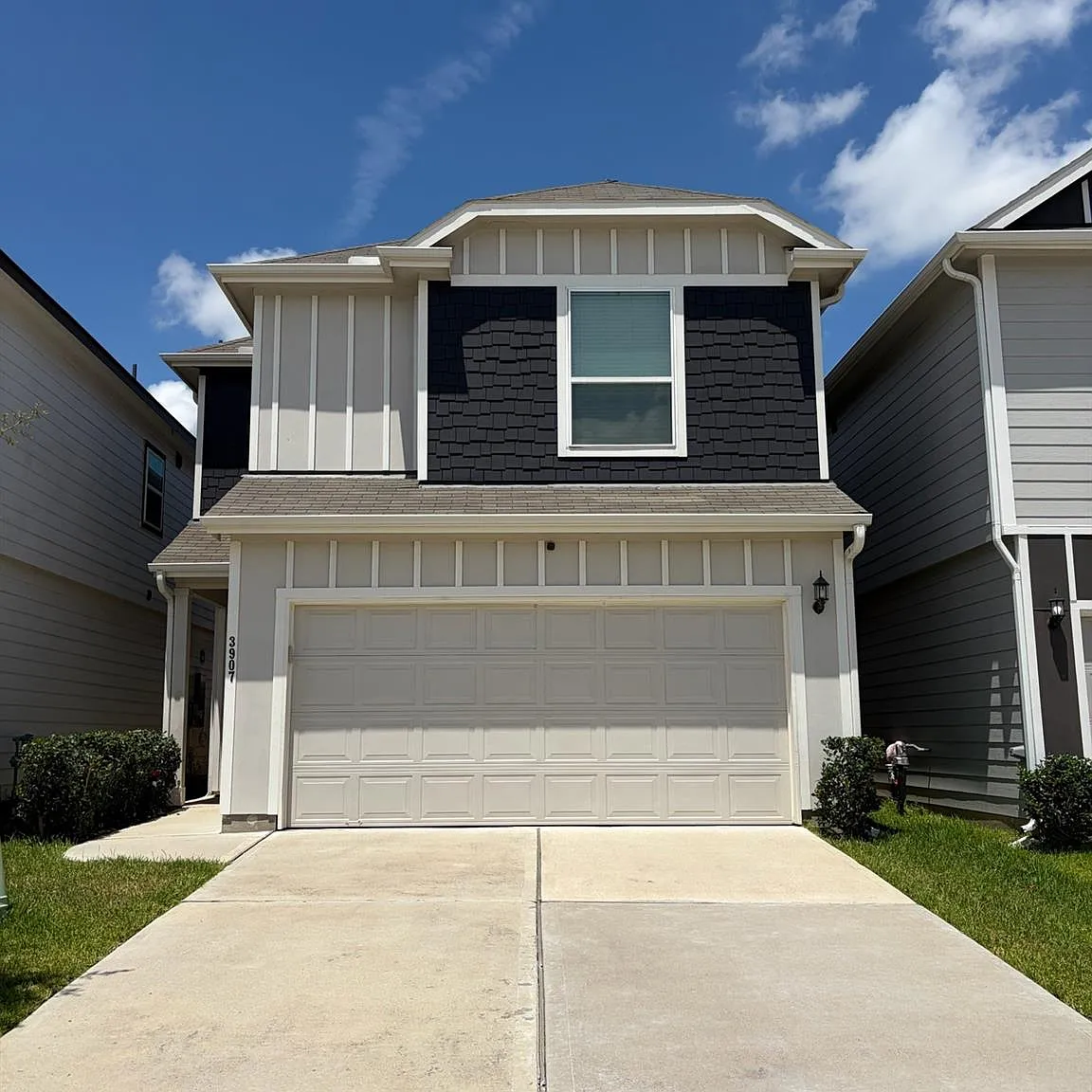 3 bed, 2.5 bath, 1660 sqft, $2,075 — Photo 1