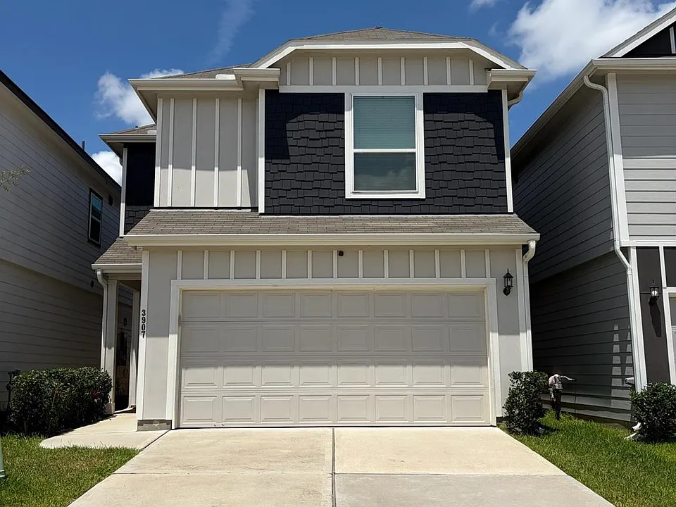 3907 Arslan Dr