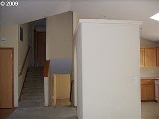 2nd image of 9209 NE 14th Way