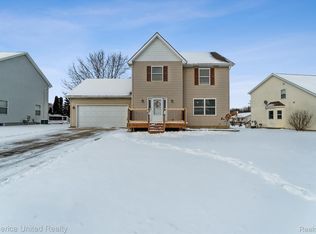 2363 Chestnut Bnd, Howell, MI 48855