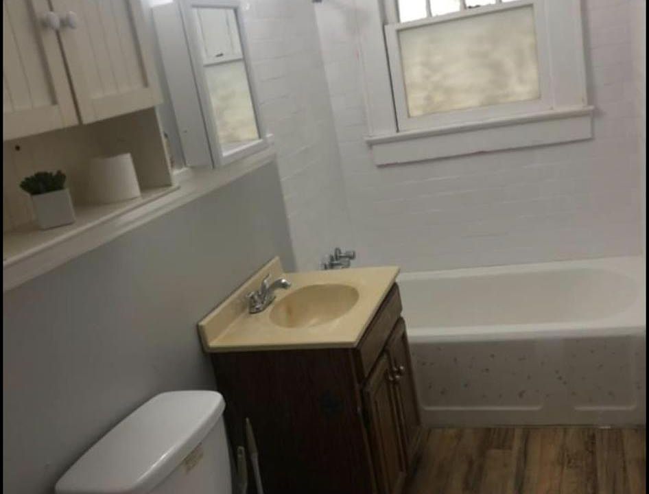 2nd image of 432 S Race St APT B