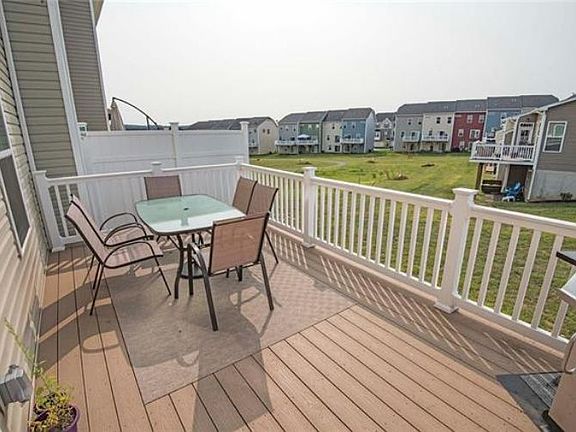 4th image of 2429 Cook Dr