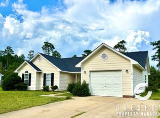 121 Raymond St, Raeford, NC 28376