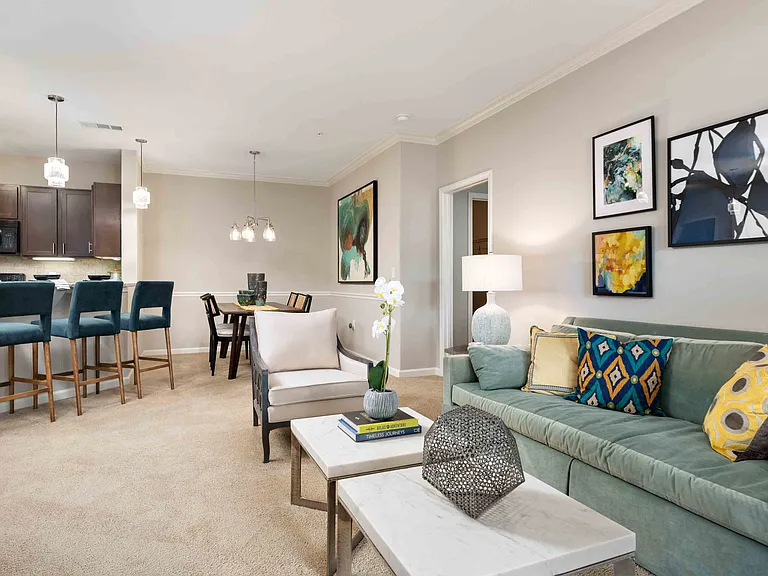 Lakeside Village Apartments