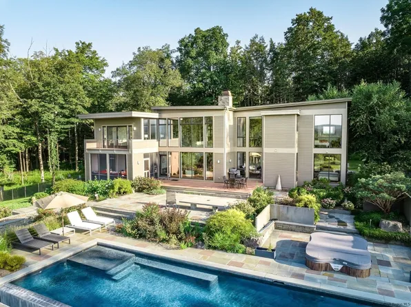 30 Stonykill Road, Accord, NY 12404