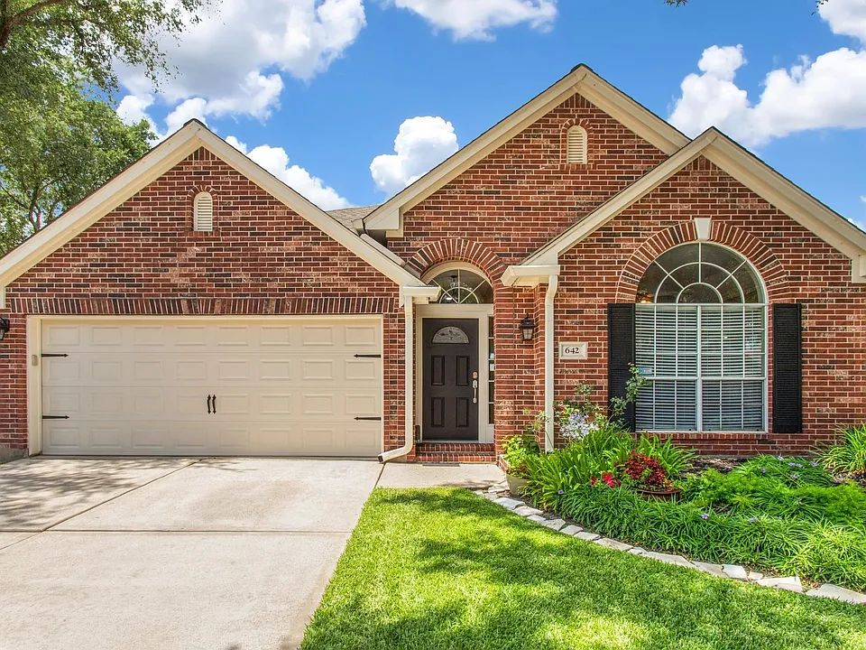 642 Avery Dr