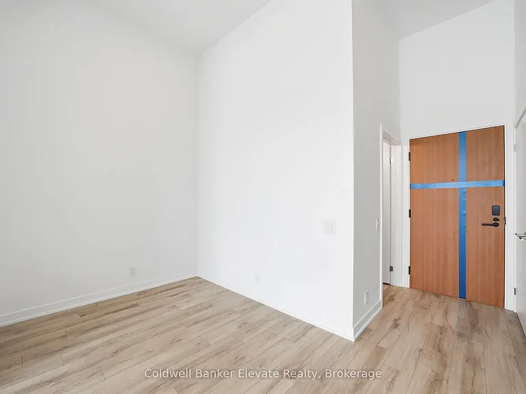 1660 Bloor St W #102 — Photo 5