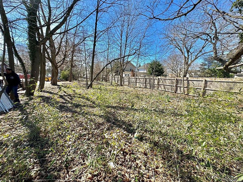 1st image of 627 Wadleigh Avenue