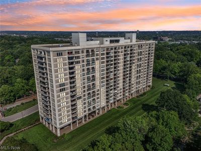 1 Bratenahl Pl APT 1302, Bratenahl, OH, 44108