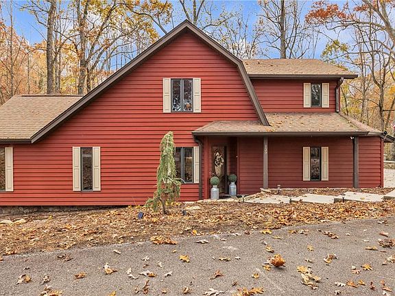 5th image of 139 Alpine Dr