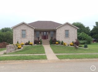 108 Council Dr, Bardstown, KY 40004