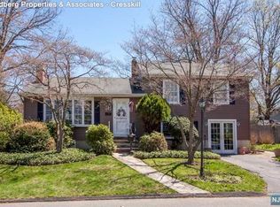 89 Union St, Closter, NJ 07624