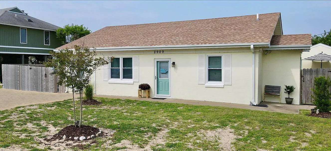 2909 Sandpiper Rd — Photo 1