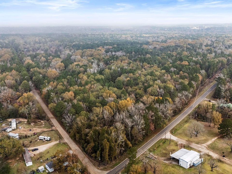 2nd image of 111 Magnolia Rd