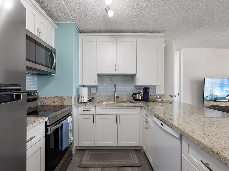 411 Hobron Ln #3004 — Photo 3