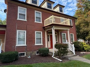 5820 Main St, East Petersburg, PA 17520