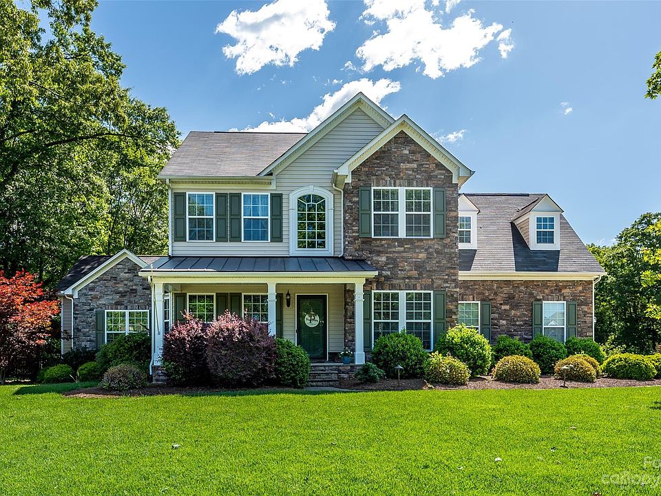 1st image of 1020 Peninsula Dr