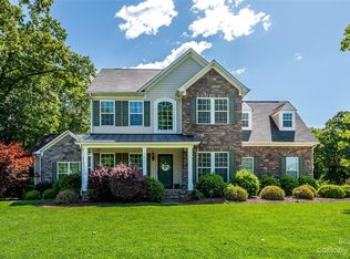 1020 Peninsula Dr, Belmont, NC 28012