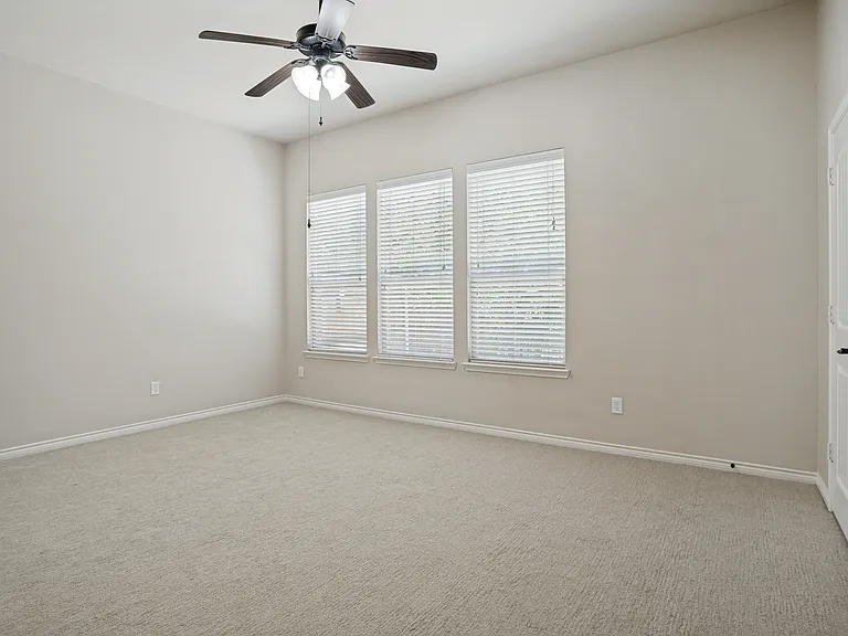 9404 National Pines Dr — Photo 16