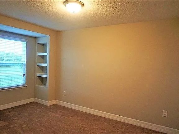 4th image of 2633 Amati Dr