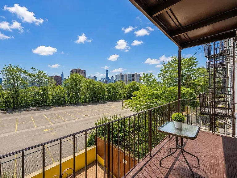 242 Palisade Ave #2 — Photo 4