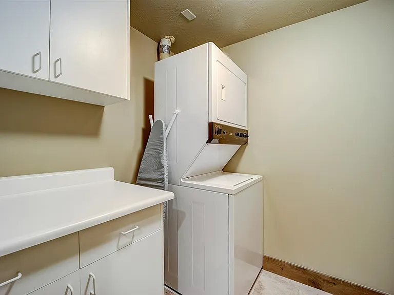 7580 Royal St E #23 — Photo 20
