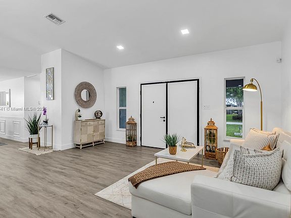 3rd image of 11400 NW 27th St