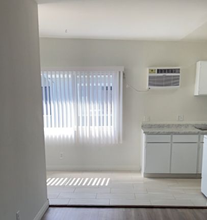 4th image of 7336 Independence Ave