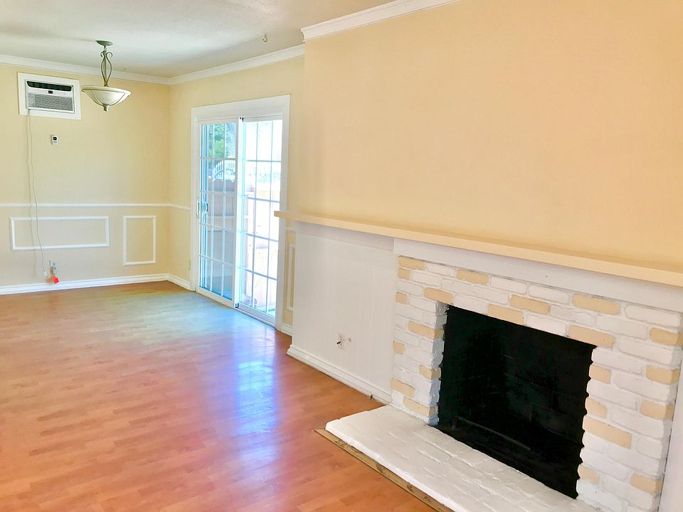 1st image of 6015 Cahuenga Blvd #1