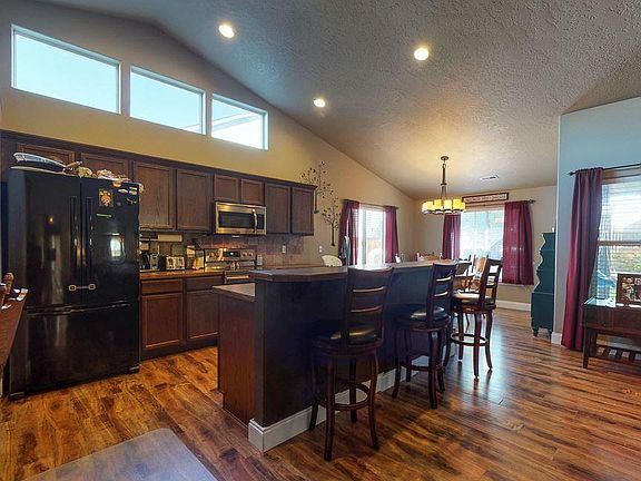 5th image of 2122 Pinewood Ct