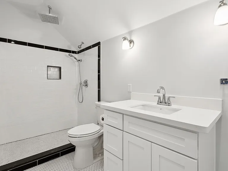 Must See, Experience Modern Luxury in a Beautifully Restored Historic Gem- 2 Bd /2 Ba — Photo 20