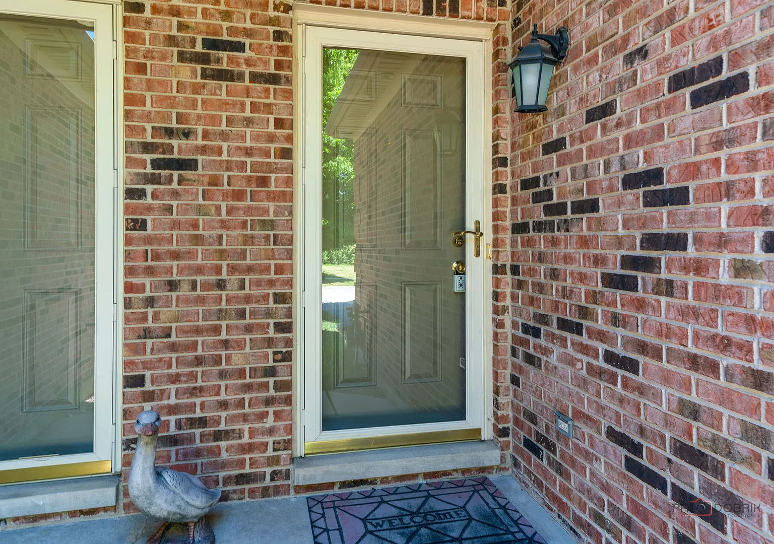 3 bed, 2.5 bath, 2013 sqft, $2,800 — Photo 3