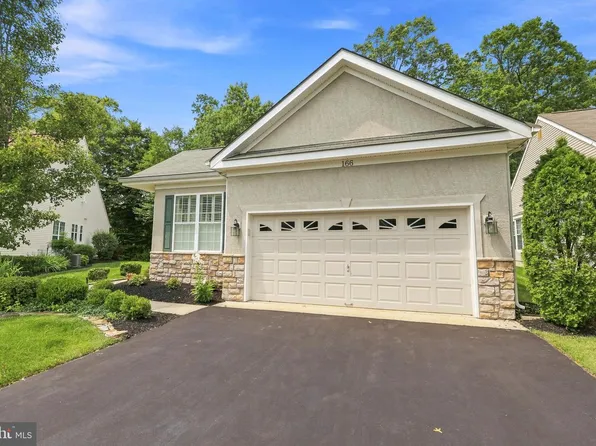 166 Glengarry Ln, Hainesport, NJ 08036