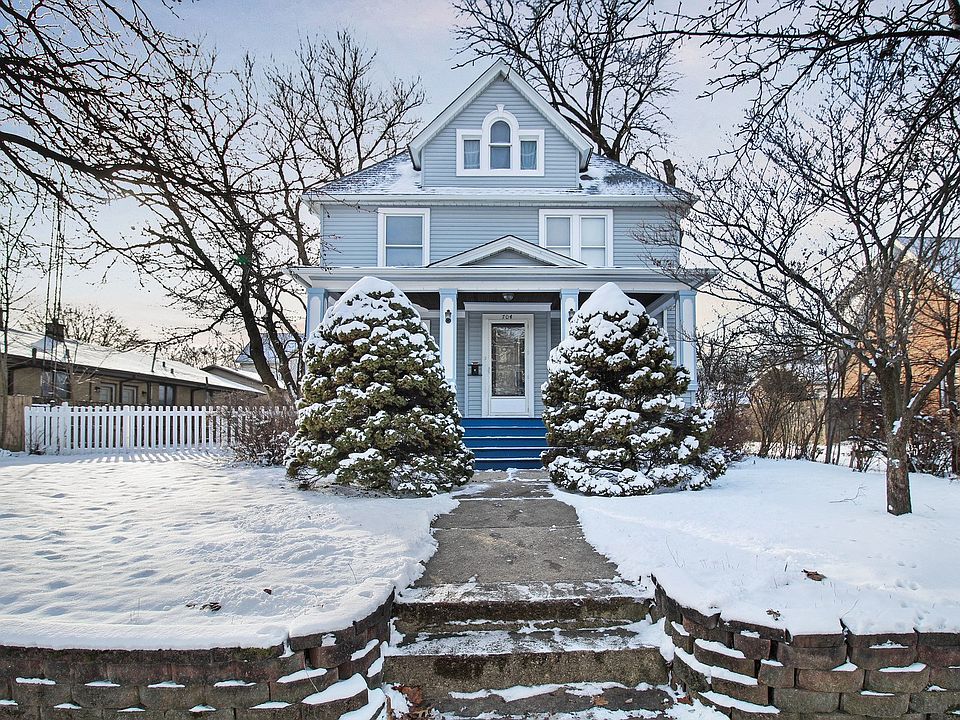 1st image of 704 Buell Ave