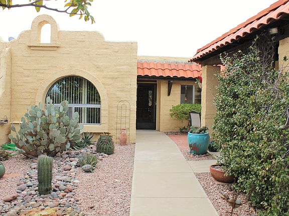 2nd image of 925 W Calle Del Regalo