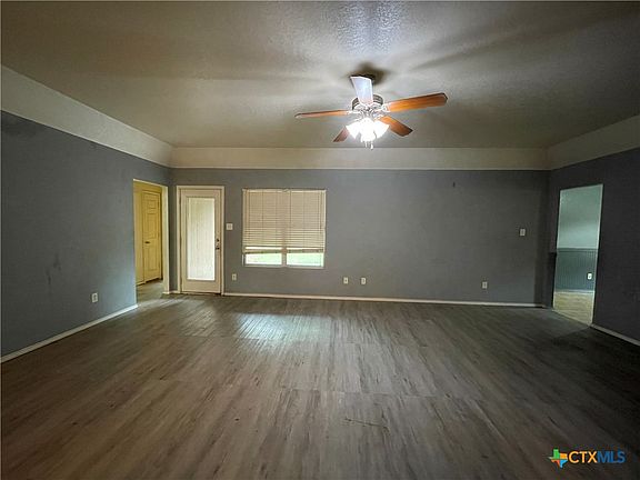 4th image of 410 Colette Ct