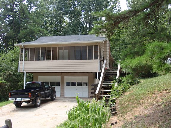 2nd image of 2471 Brit Ln
