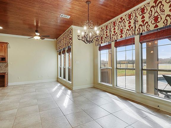 4th image of 22829 Beaver Creek Blvd