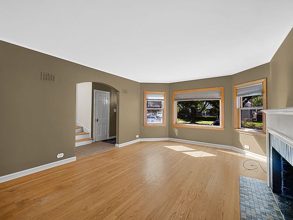 4th image of 5618 Carol Ave