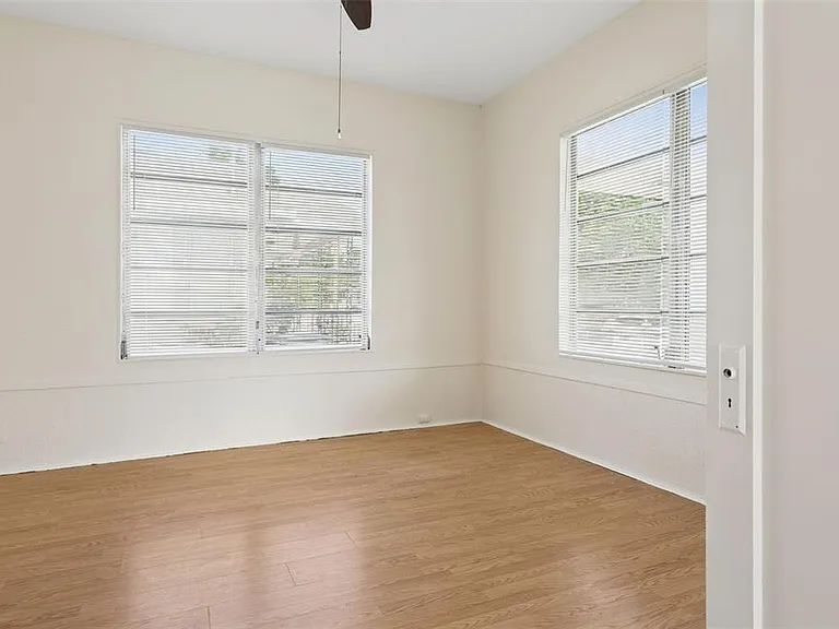 1017 E 23rd Ave — Photo 14