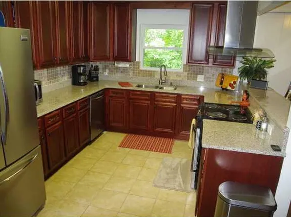 11 Poquito Rd, Shalimar, FL 32579