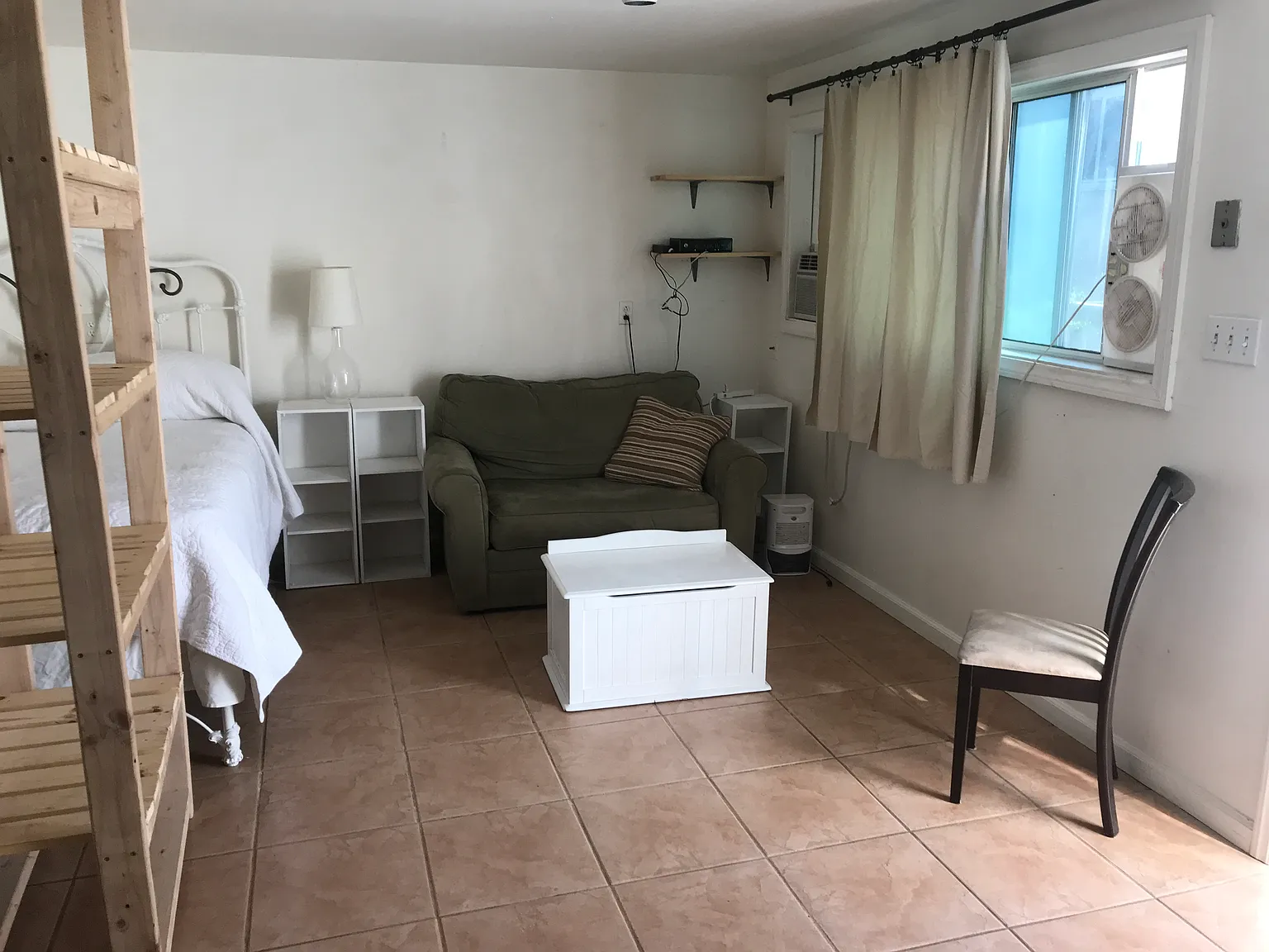 Studio, 450 sqft, $1,600 — Photo 3