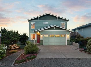 6455 NE Neptune Dr, Lincoln City, OR 97367