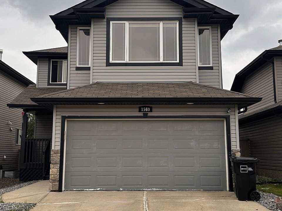 1st image of 1569 37a Ave NW